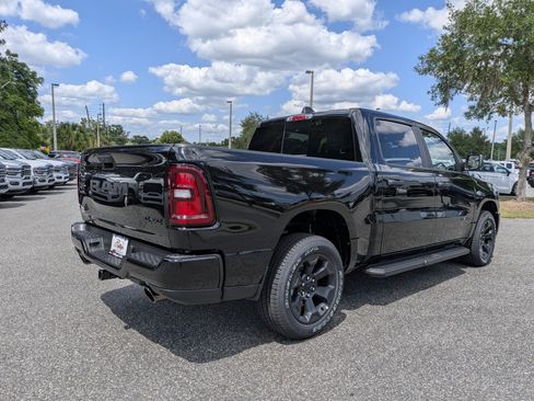 New 2026 RAM 1500 Express AWD/4WD image 3