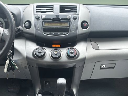 Used 2011 Toyota RAV4 4WD image 21