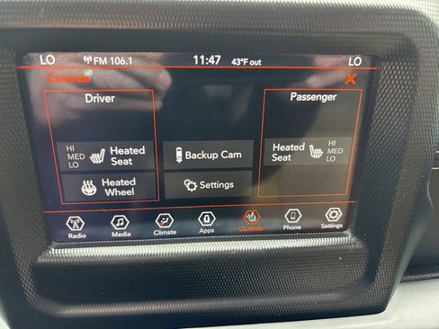 Used 2019 Jeep Wrangler Unlimited Sahara w/ Dual Top Group AWD/4WD image 34