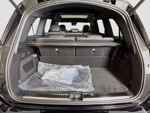 New 2026 Mercedes-Benz GLS 450 4MATIC image 28