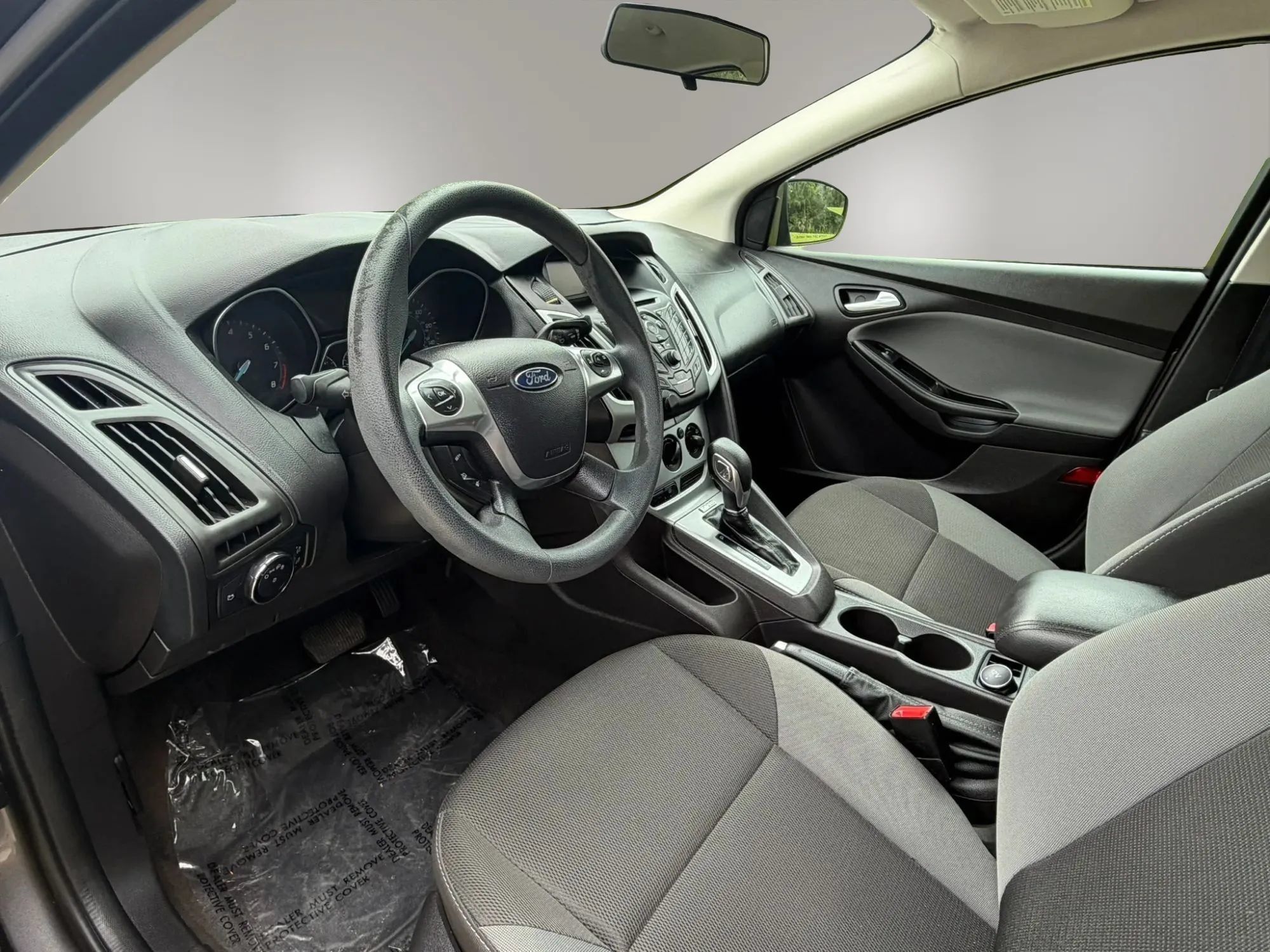 Used 2014 Ford Focus SE FWD image 9