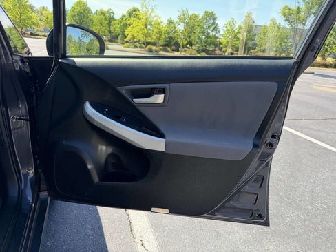 Used 2014 Toyota Prius Two FWD image 18