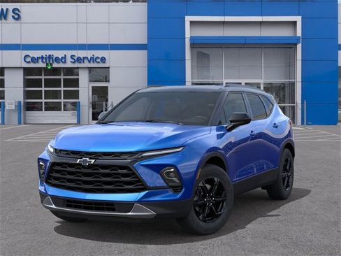 New 2025 Chevrolet Blazer LT w/ Convenience Package image 6