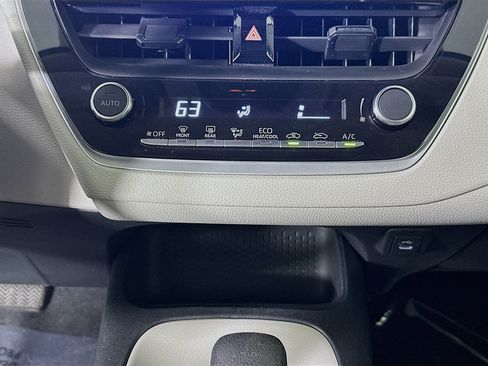 Used 2023 Toyota Corolla LE image 22