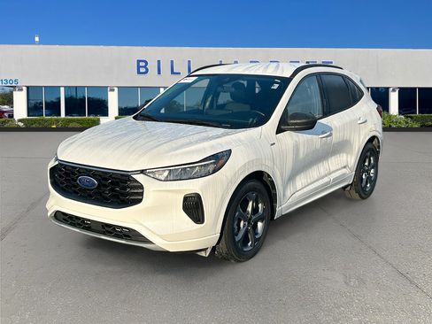 Certified 2024 Ford Escape ST-Line w/ Tech Pack #1 FWD image 3
