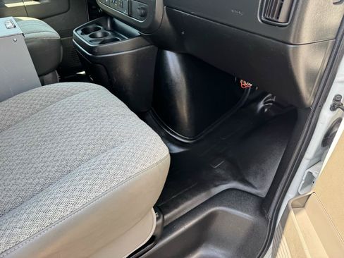 Used 2021 Chevrolet Express 2500 w/ Driver Convenience Package RWD image 18