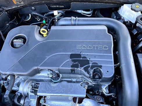 Used 2024 Chevrolet Malibu LT image 30