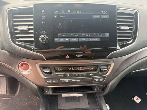 Used 2023 Honda Passport EX-L image 9