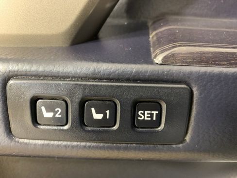 Used 2021 Lexus GX 460 Premium image 18