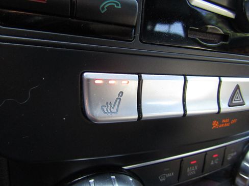 Used 2012 Mercedes-Benz C 300 4MATIC Sedan image 18