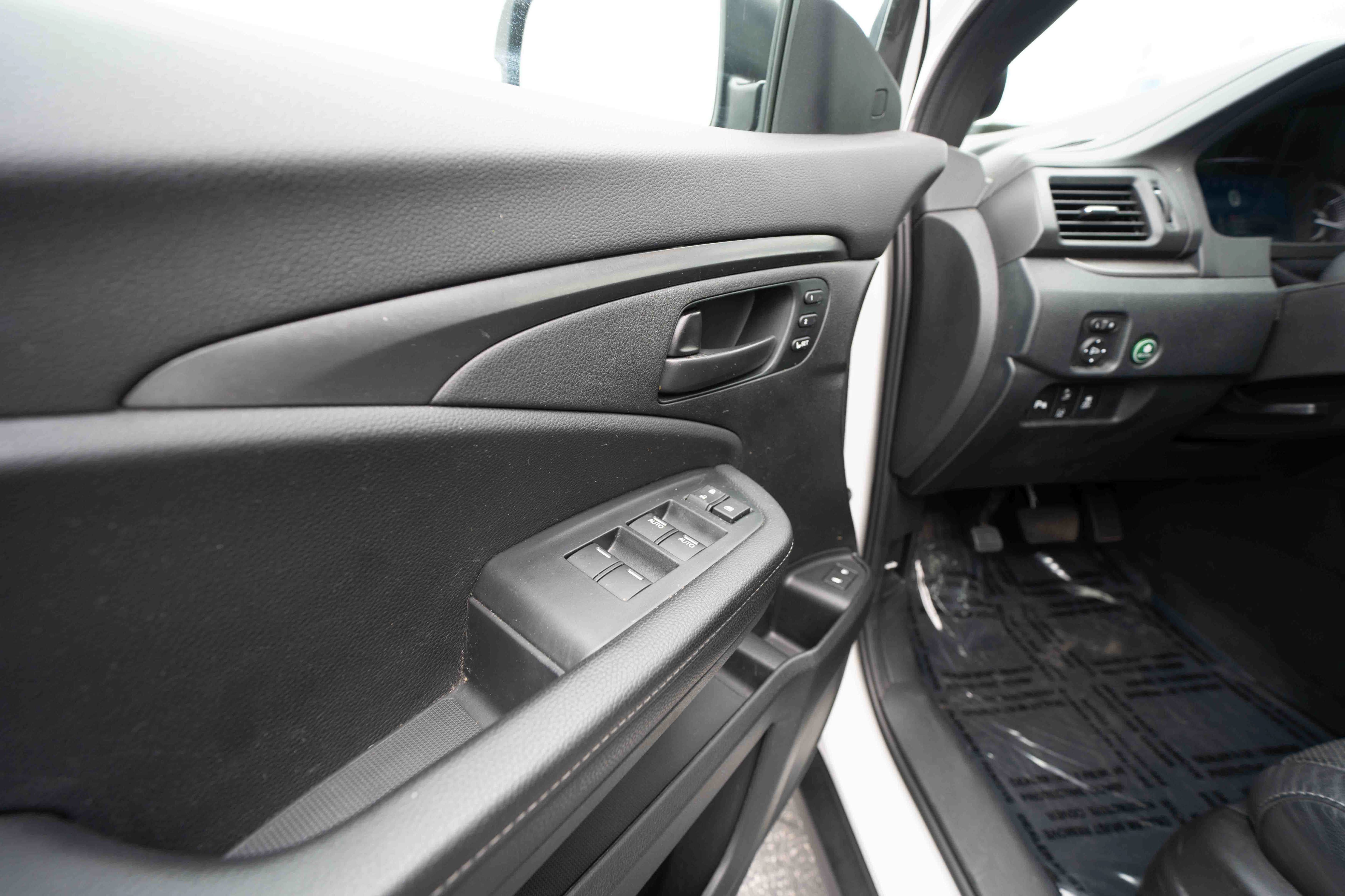 Used 2023 Honda Passport EX-L image 7