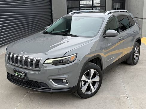 Used 2021 Jeep Cherokee Limited AWD/4WD image 2