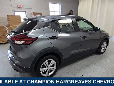 Used 2022 Nissan Kicks S FWD image 10