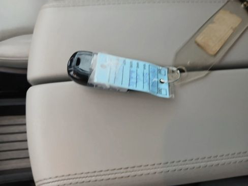 Used 2015 Tesla Model S 60 image 9