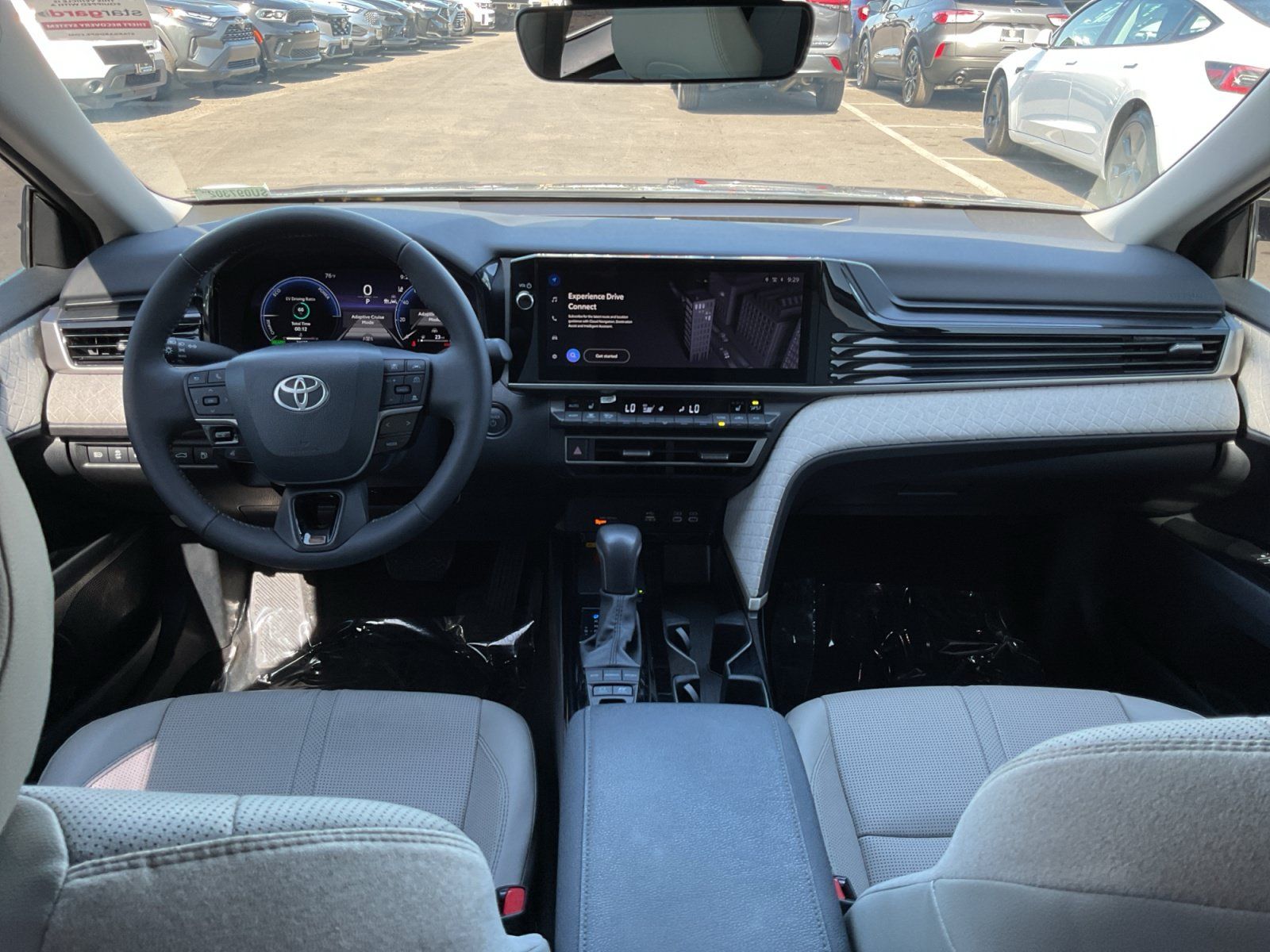 Used 2025 Toyota Camry XLE FWD image 18