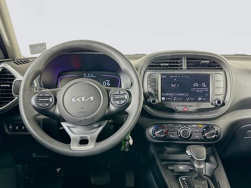 Used 2025 Kia Soul LX w/ LX Technology Package image 18