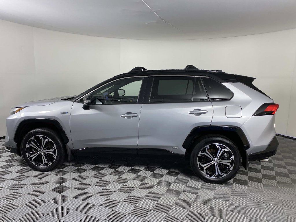 Used 2024 Toyota RAV4 XSE w/ Premium Package AWD/4WD image 5