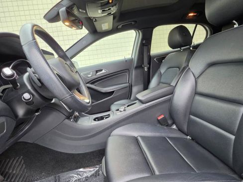 Used 2019 Mercedes-Benz GLA 250 4MATIC image 11