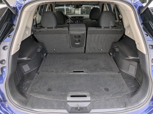 Used 2020 Nissan Rogue S FWD image 13