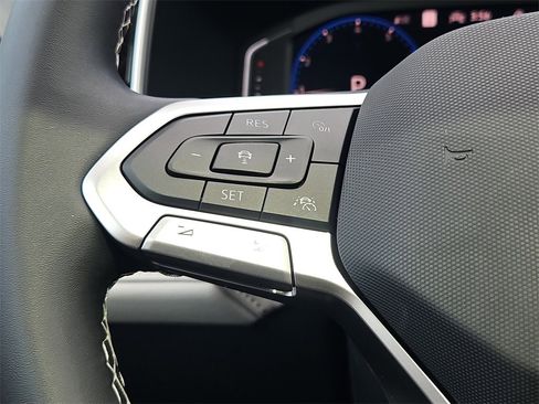 New 2025 Volkswagen Taos SEL image 16
