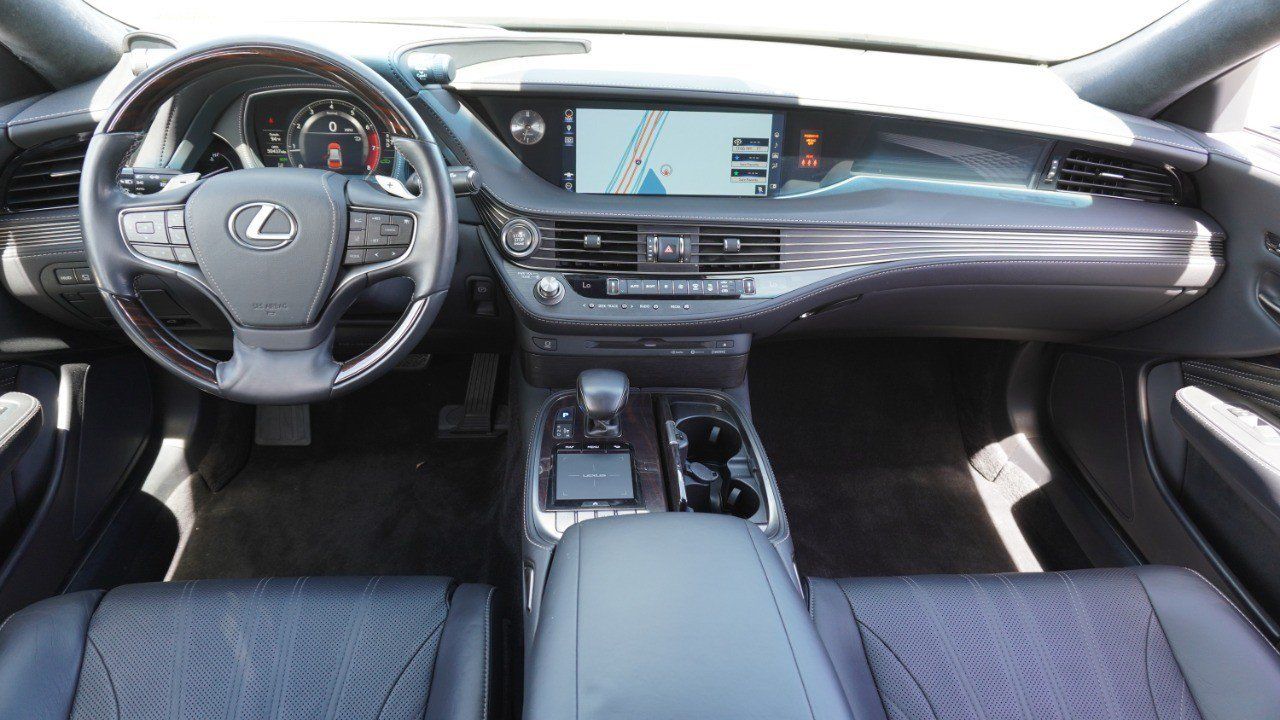 Used 2018 Lexus LS 500 w/ Interior Upgrade Package RWD image 29