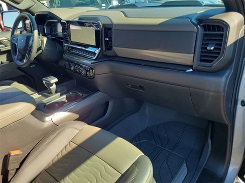 Certified 2024 Chevrolet Silverado 1500 ZR2 w/ Technology Package image 29