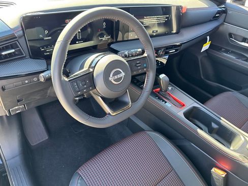 New 2026 Nissan Kicks SR image 21