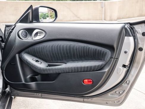 Used 2009 Nissan 370Z Touring RWD image 63