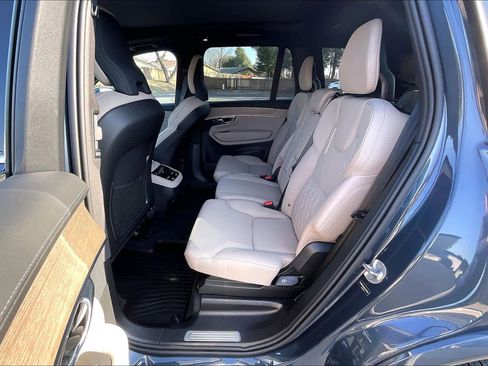 Used 2025 Volvo XC90 B6 Core w/ Protection Package Premier image 29