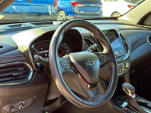 Certified 2022 Chevrolet Equinox RS w/ Infotainment Package image 15