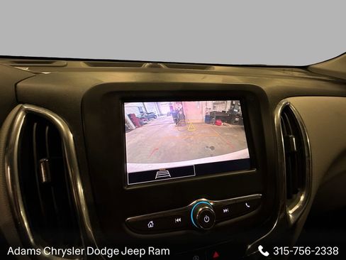 Used 2023 Chevrolet Equinox LT image 18