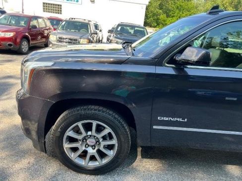 Used 2015 GMC Yukon Denali w/ Premium Package AWD/4WD image 12