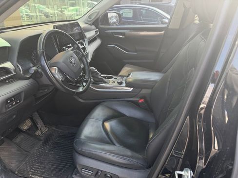 Used 2020 Toyota Highlander Platinum image 5