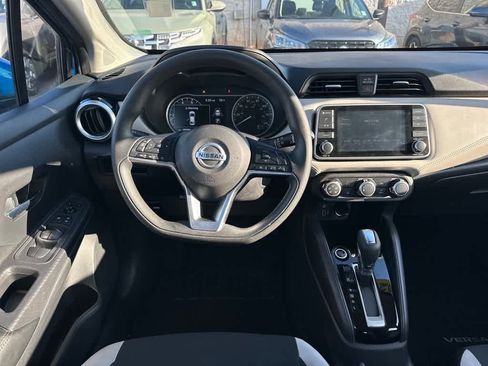 Used 2020 Nissan Versa SV image 10