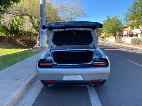 Used 2019 Dodge Challenger R/T image 10