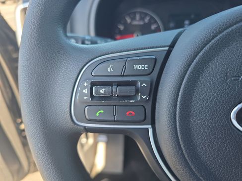 Used 2018 Kia Sportage LX w/ LX Popular Package image 21