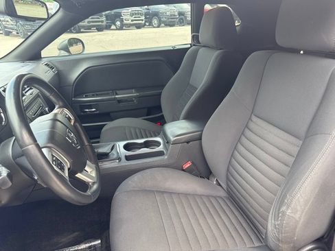 Used 2012 Dodge Challenger R/T RWD image 37