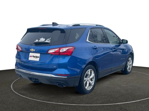 Used 2019 Chevrolet Equinox LT w/ Sun & Navigation Package image 6