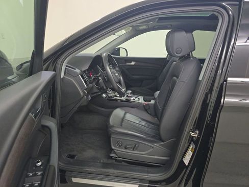 Used 2023 Audi Q5 2.0T Premium w/ Convenience Package AWD/4WD image 4