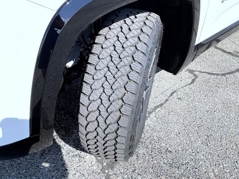 New 2026 GMC Terrain AT4 w/ Technology Package II image 23