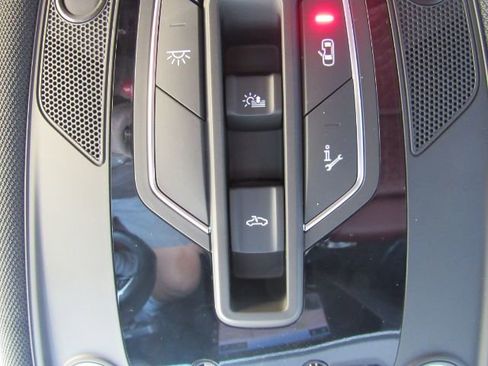 Used 2023 Audi e-tron S Premium Plus w/ Black Optic Package image 58