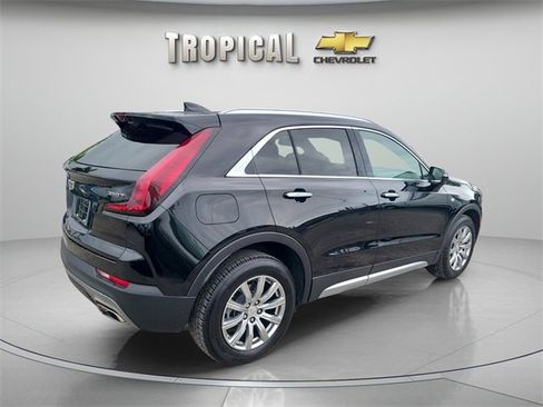 Used 2023 Cadillac XT4 Premium Luxury image 5