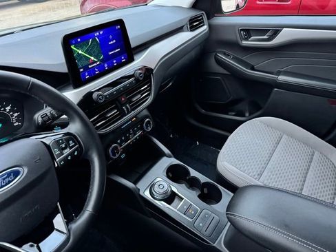 Certified 2022 Ford Escape SE w/ SE Sport Appearance Package AWD/4WD image 16