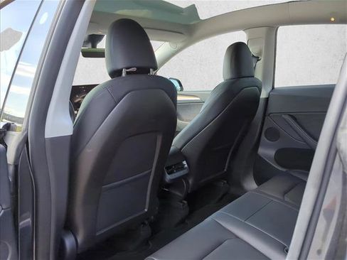 Used 2024 Tesla Model Y Long Range image 15