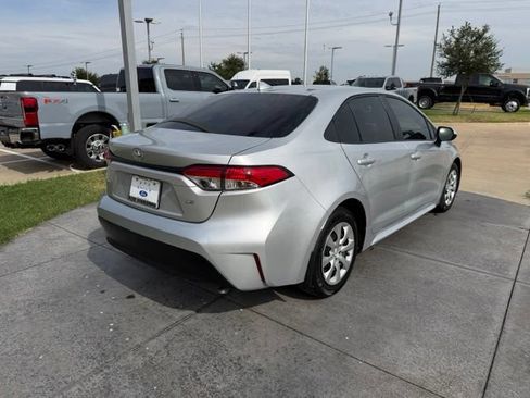 Used 2026 Toyota Corolla LE FWD image 6