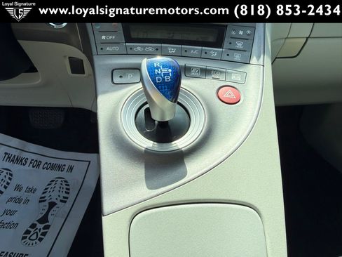 Used 2013 Toyota Prius Three w/ Solar Roof Pkg FWD image 27