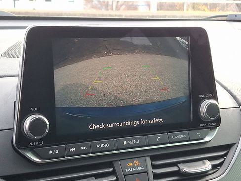 Used 2024 Nissan Altima 2.5 SR image 17