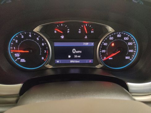 Used 2020 Chevrolet Traverse LT FWD image 23