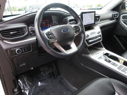 Certified 2023 Ford Explorer XLT w/ Equipment Group 202A RWD image 14
