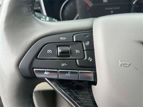 Used 2023 Cadillac XT6 Premium Luxury image 32